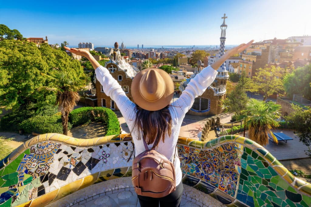 Sunny day at Park Güell in Barcelona, reflecting the vibrant lifestyle enjoyed by many Americans living in Spain.
